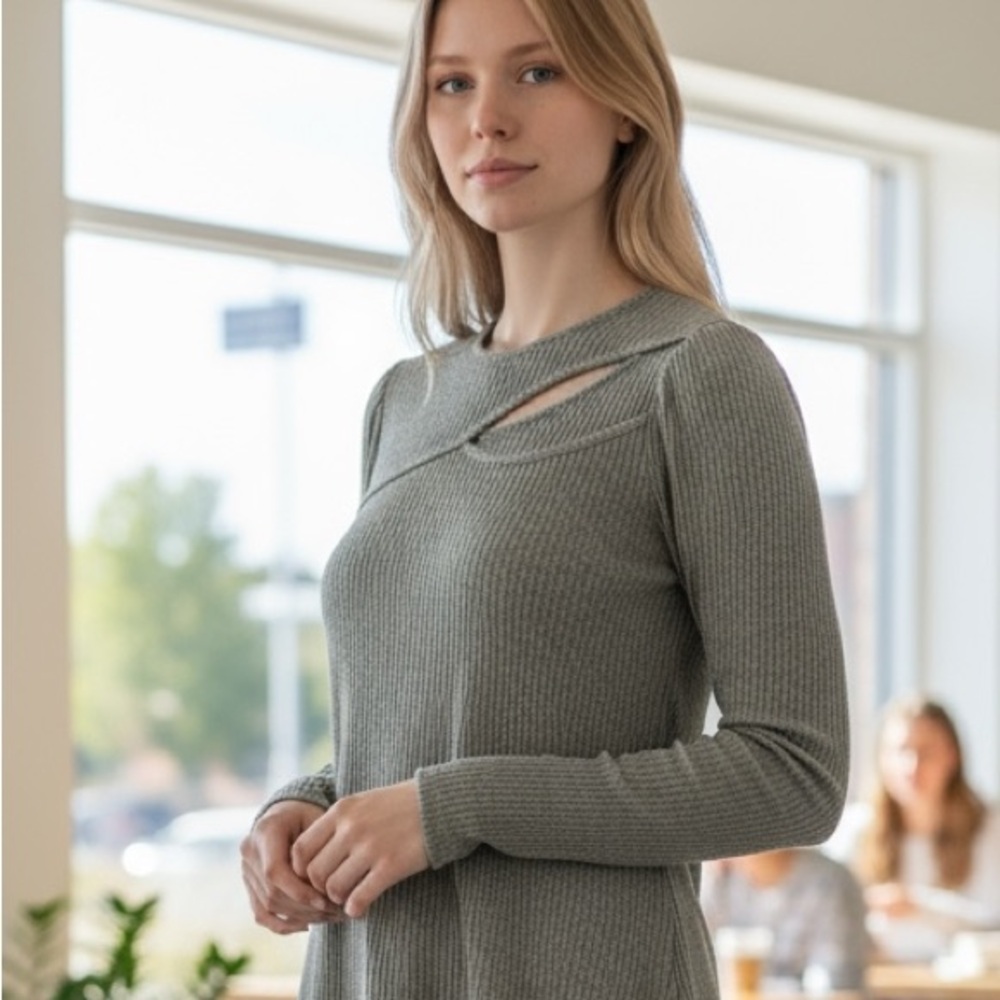 Stylish Green Ribbed Sweater with Cutout Detail